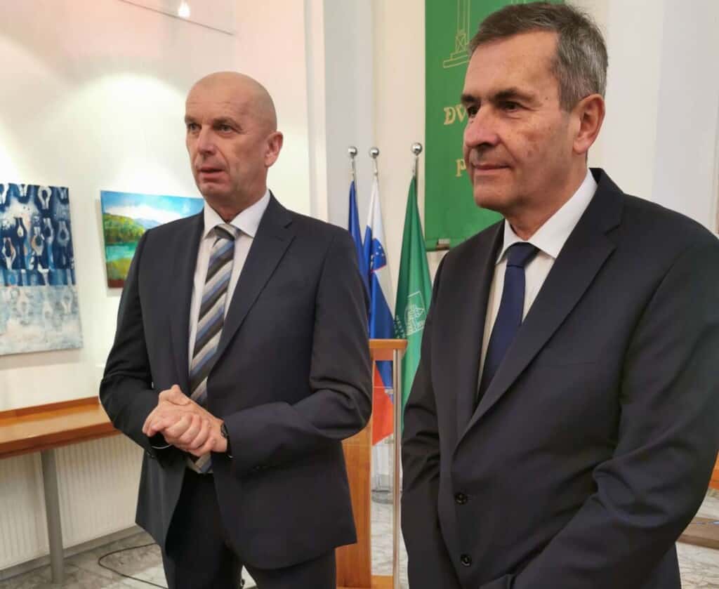 Predaja verige Mestne občine Krško novemu županu Janez Kerin